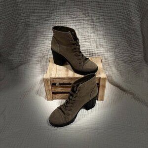 Mix No. 6 Khaki Green Boots - Size 6.5 - Like New